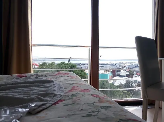 Tuzla Hilal * Istanbul