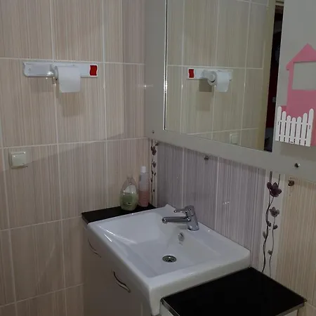 Tuzla Hilal Hotel *